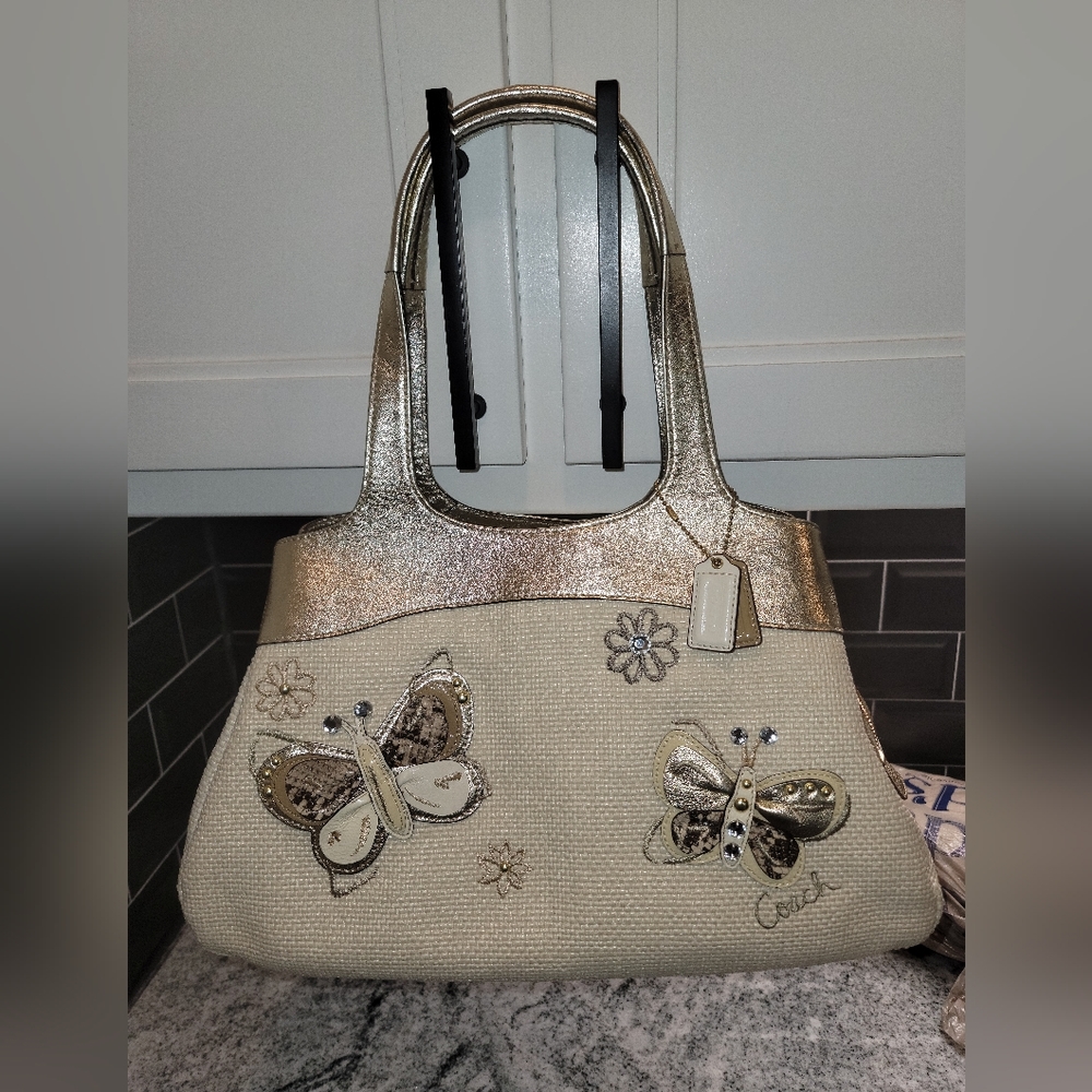 Handbag - Picture 2 of 9